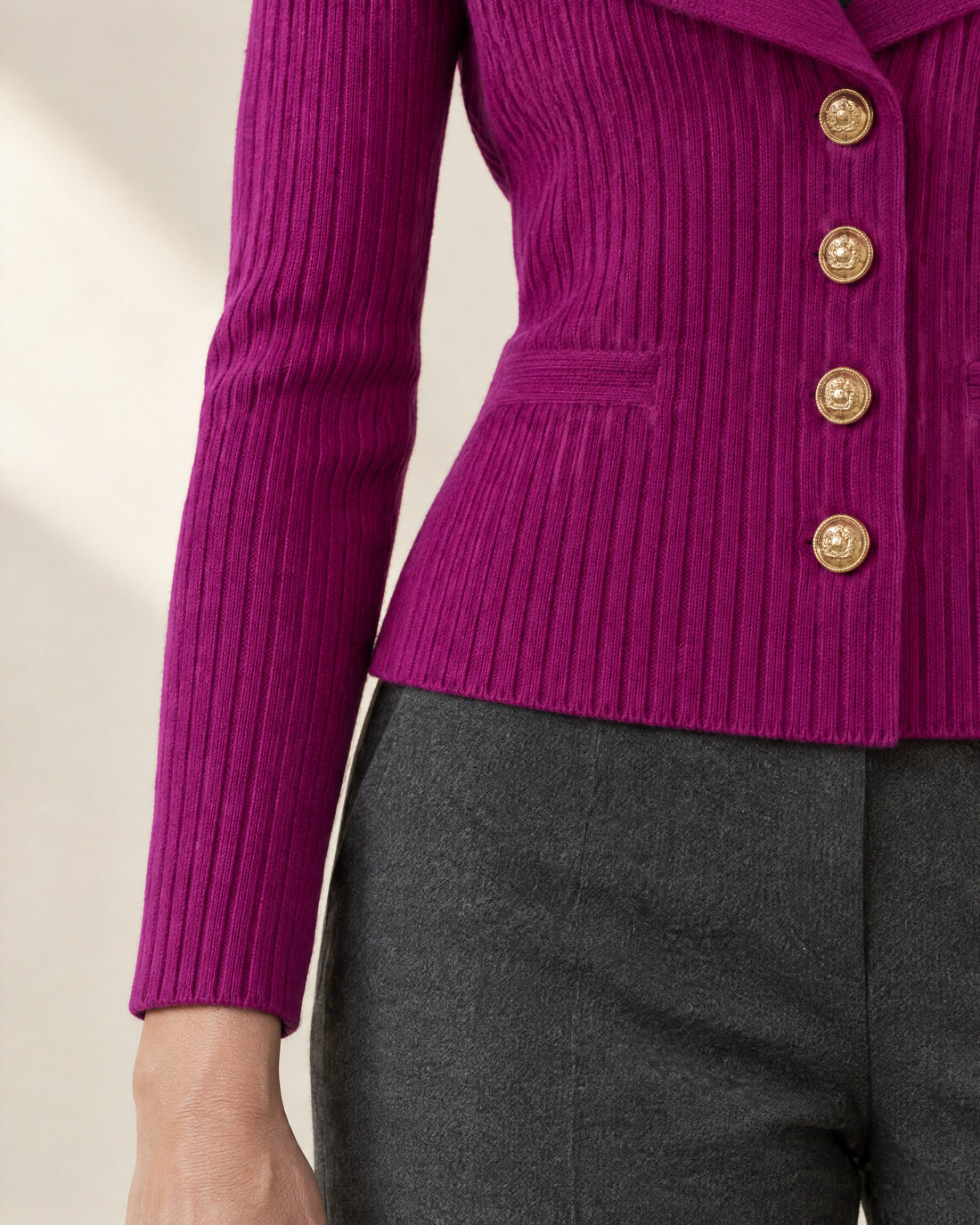 Wide-Collar Fitted Cardigan