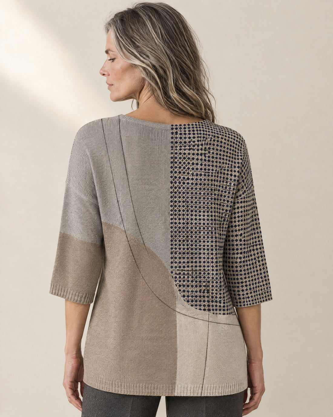 Colour-Block V-Neck Knitted Top