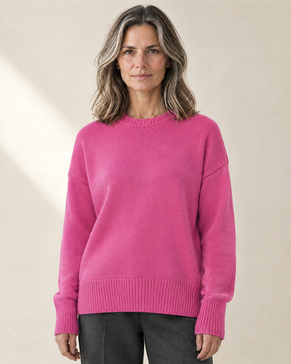 Drop-Shoulder Crew Neck Jumper in Pink