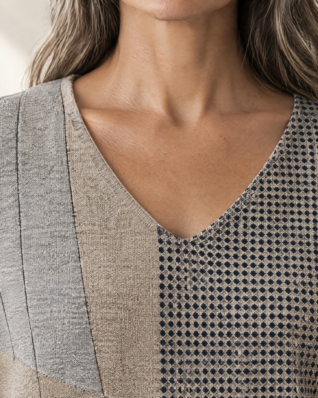 Colour-Block V-Neck Knitted Top