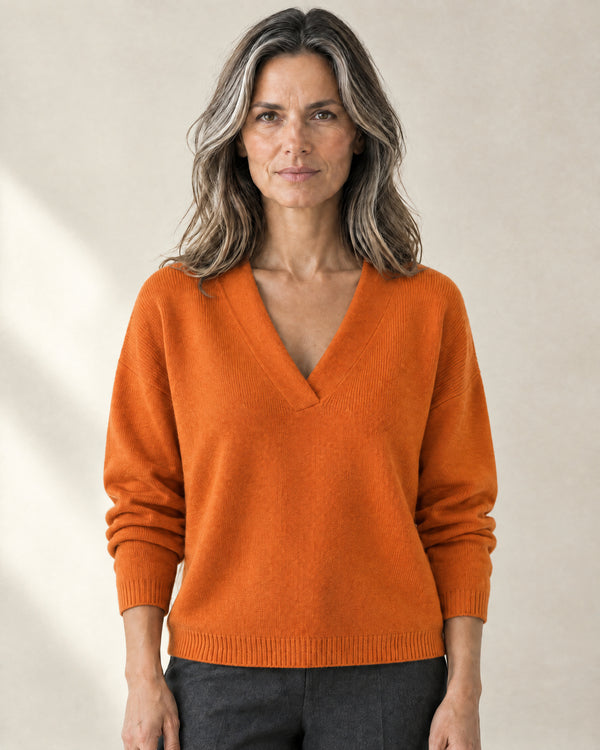 Relaxed V-Neck Jumper in Orange