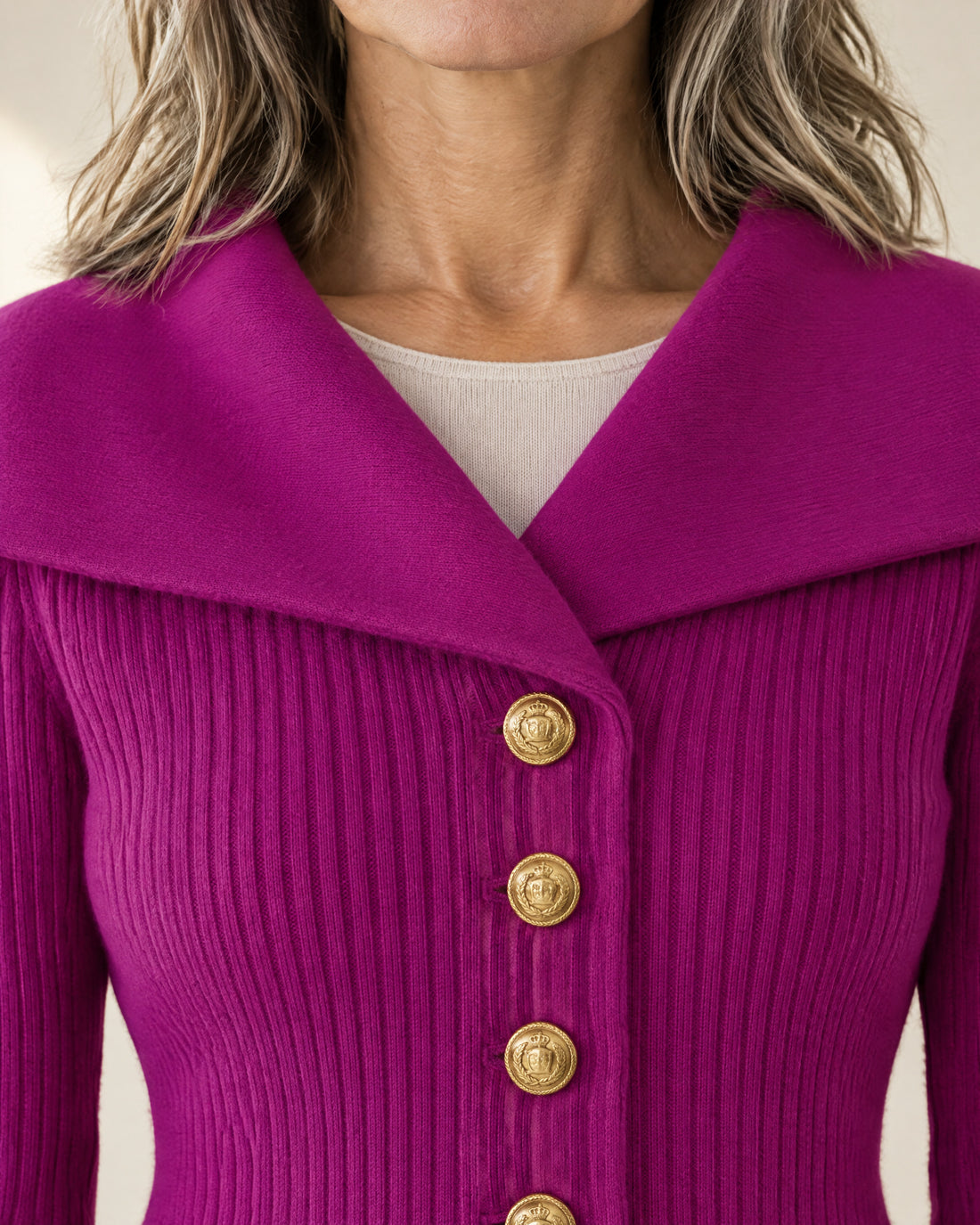 Wide-Collar Fitted Cardigan